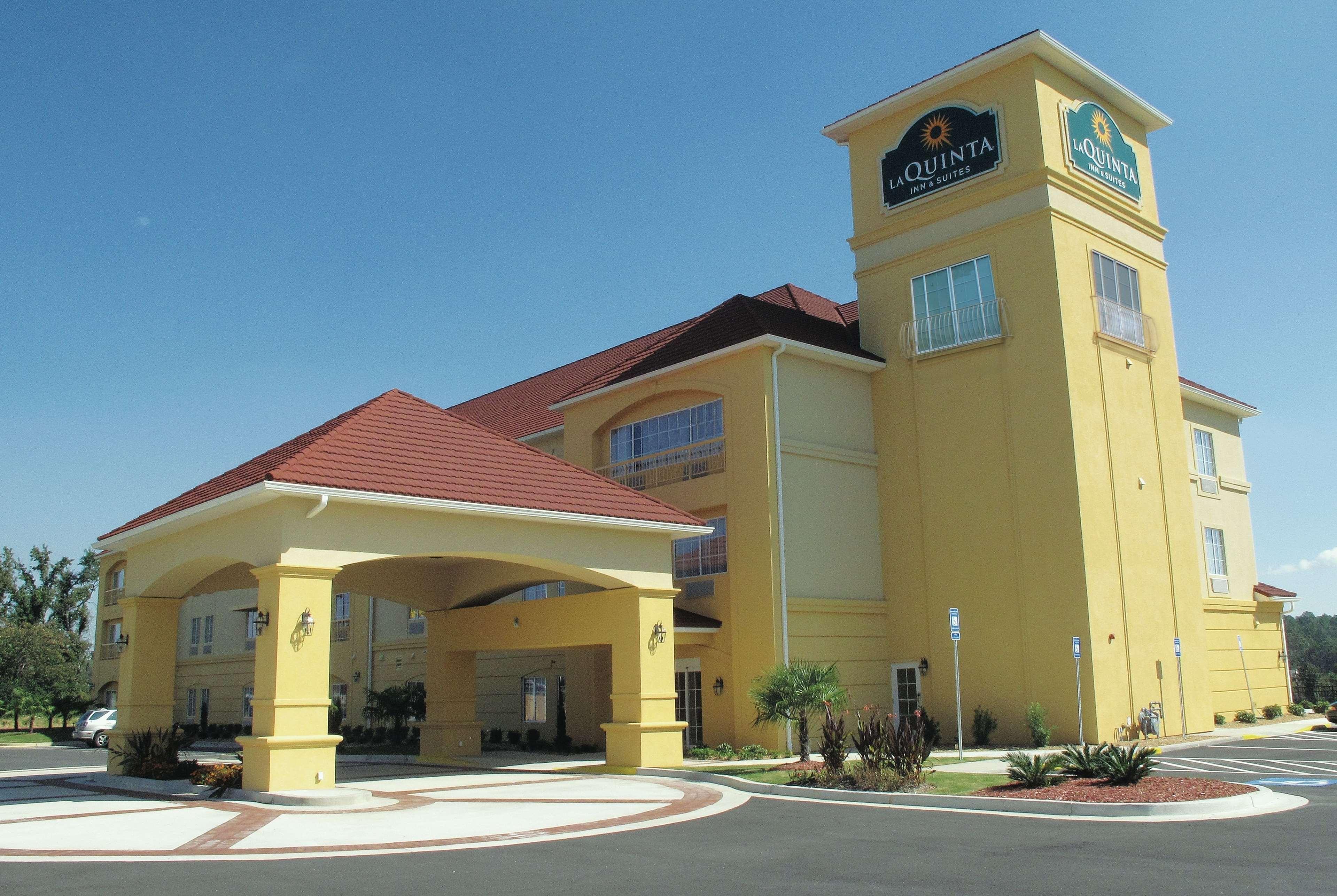 La Quinta By Wyndham West Hotel
