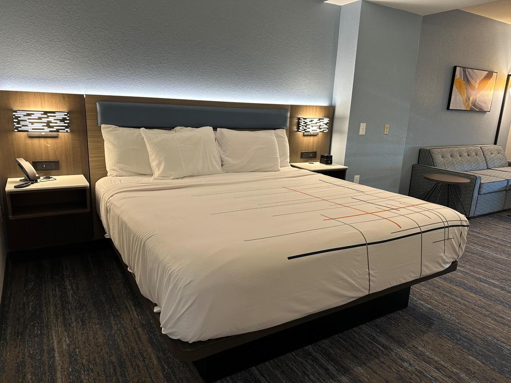 La Quinta By Wyndham West