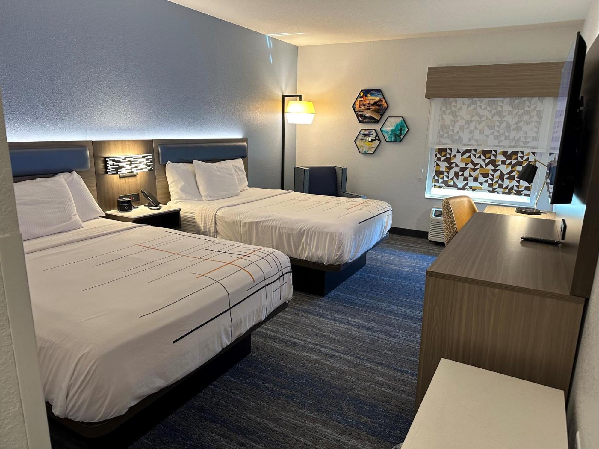 Hotel La Quinta By Wyndham West