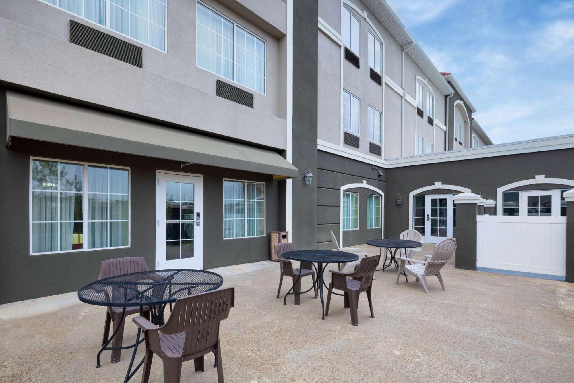 La Quinta By Wyndham West 3*