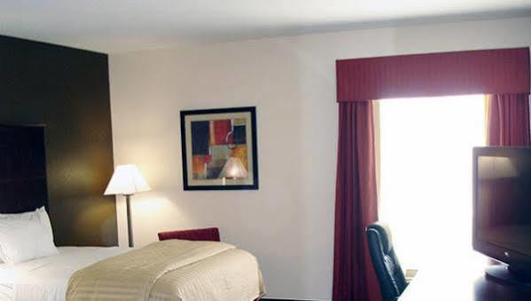 Hotel La Quinta By Wyndham West